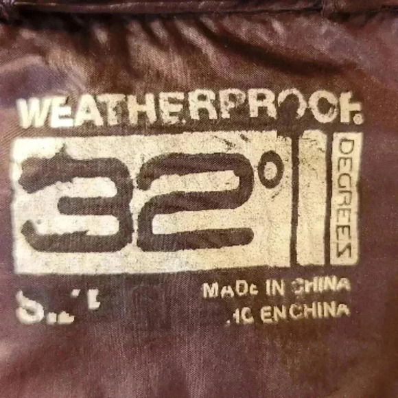 32 Degrees Purple and Black Women's Puffer Jacket - Picture 5 of 11